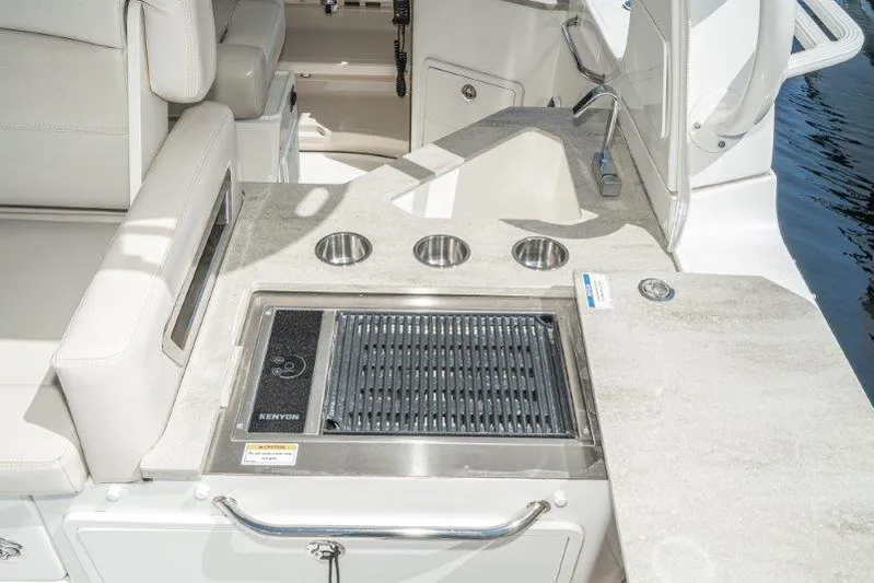 Boston Whaler 350 Realm Yacht Photos Pics 