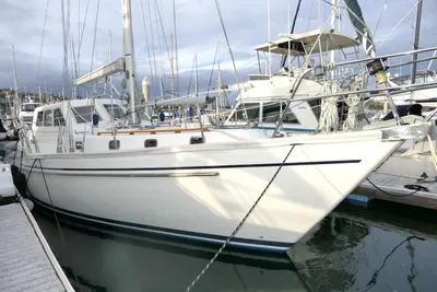 Tayana 460 Vancouver Pilothouse