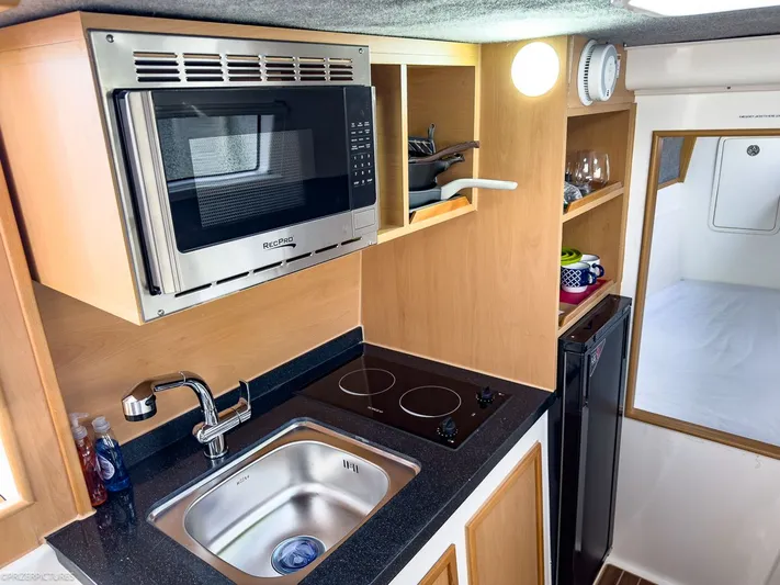 Miss Purrfect Yacht Photos Pics 