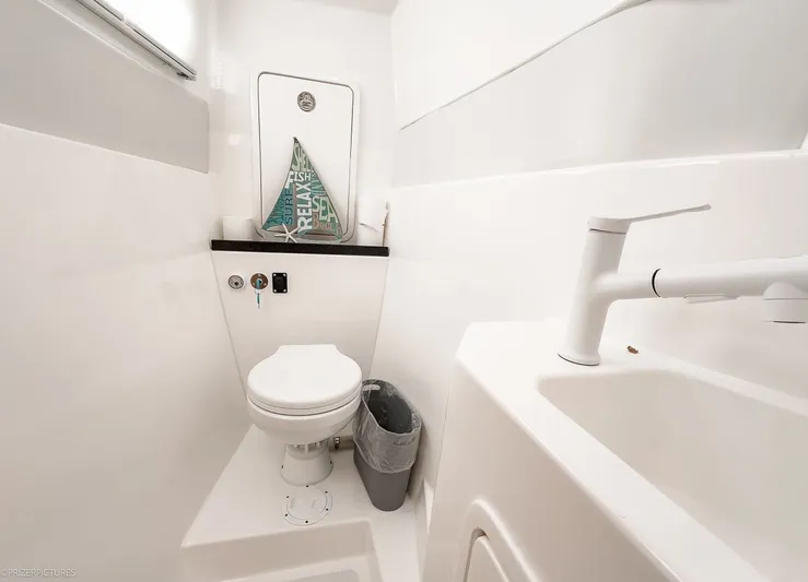 Miss Purrfect Yacht Photos Pics 