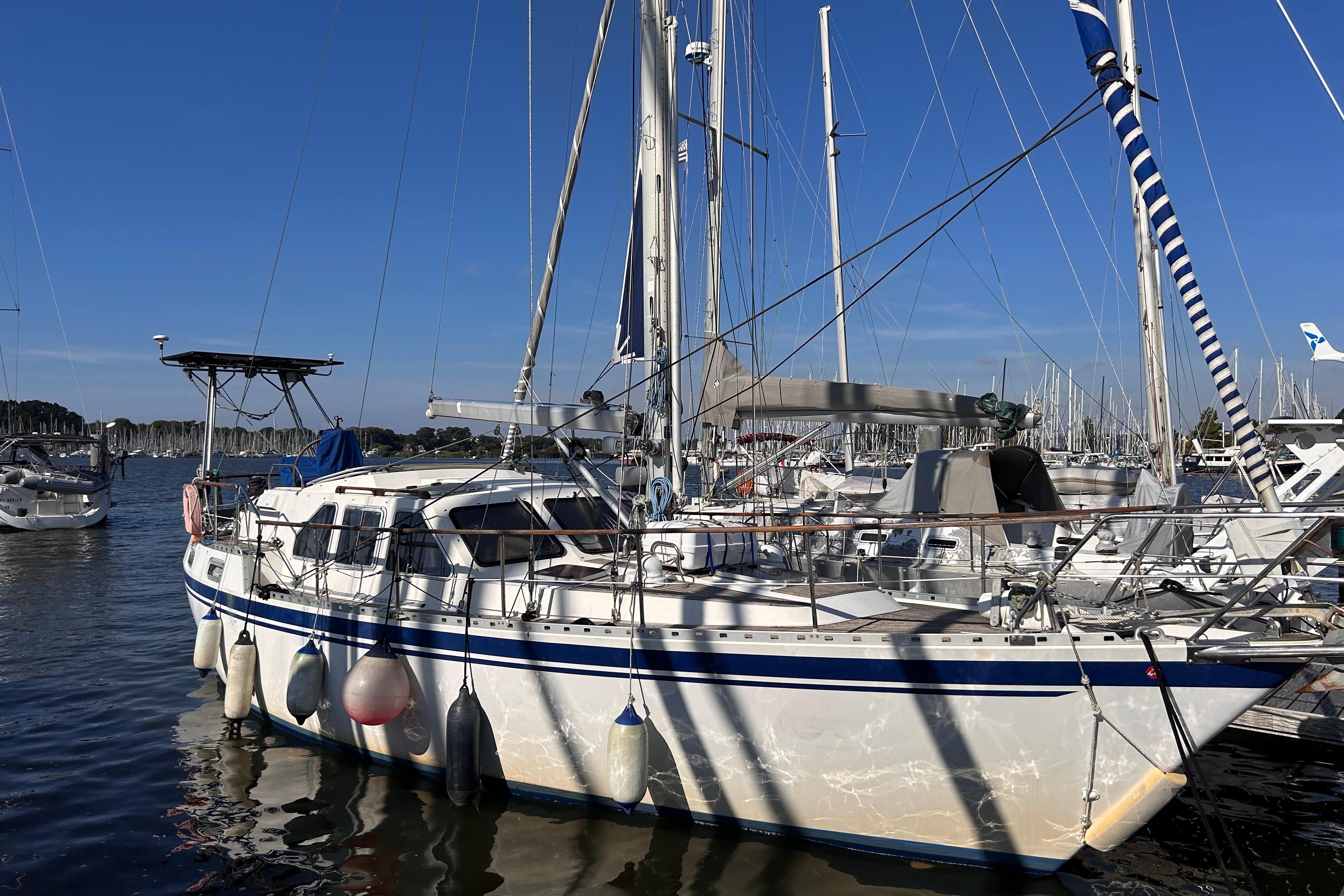Nauticat 35