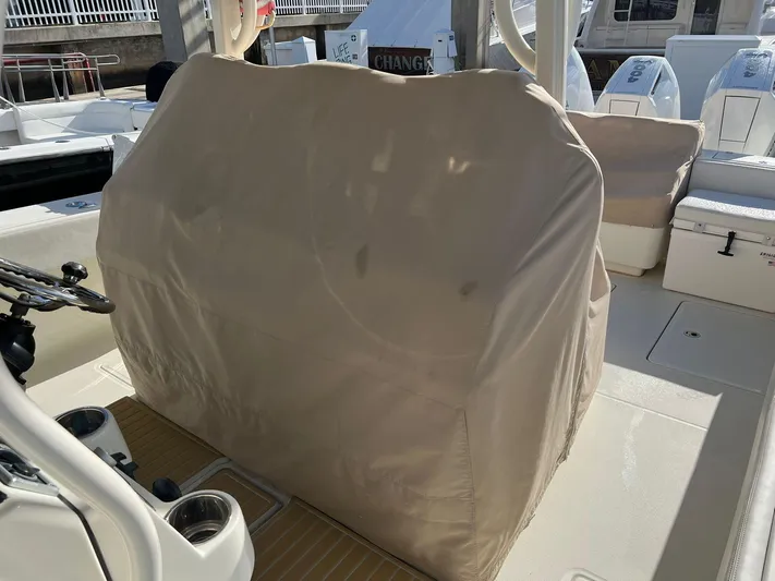 Gyn Tonic Yacht Photos Pics 