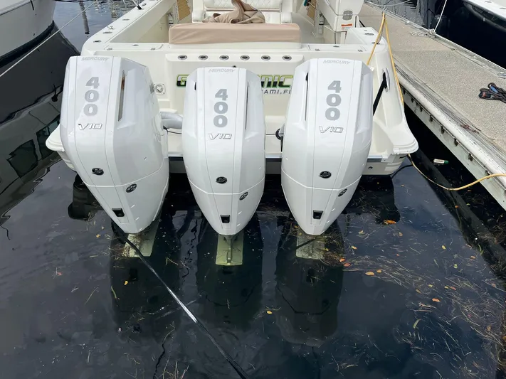 Gyn Tonic Yacht Photos Pics 