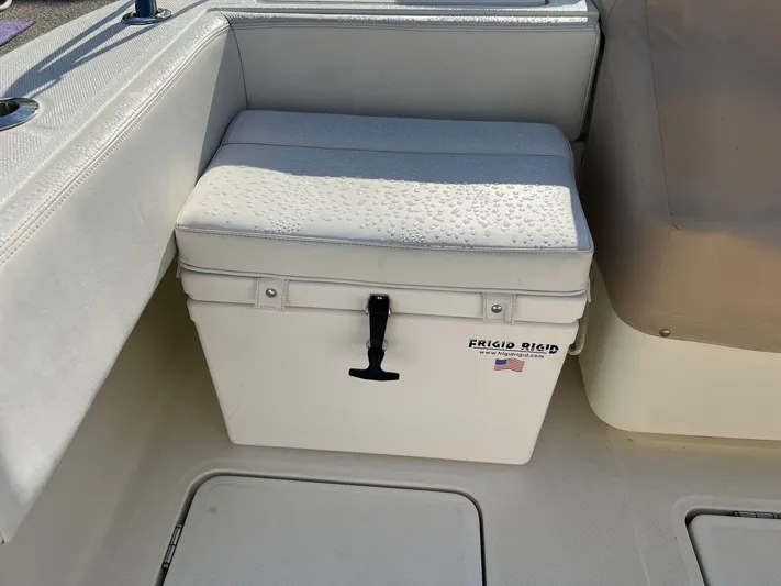 Gyn Tonic Yacht Photos Pics 