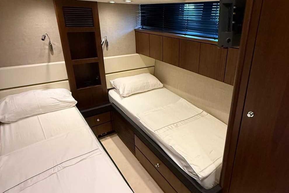 2014 Fairline 80 