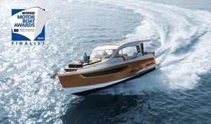 Sealine C390