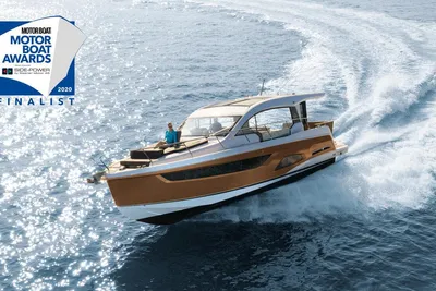 2026 Sealine C390