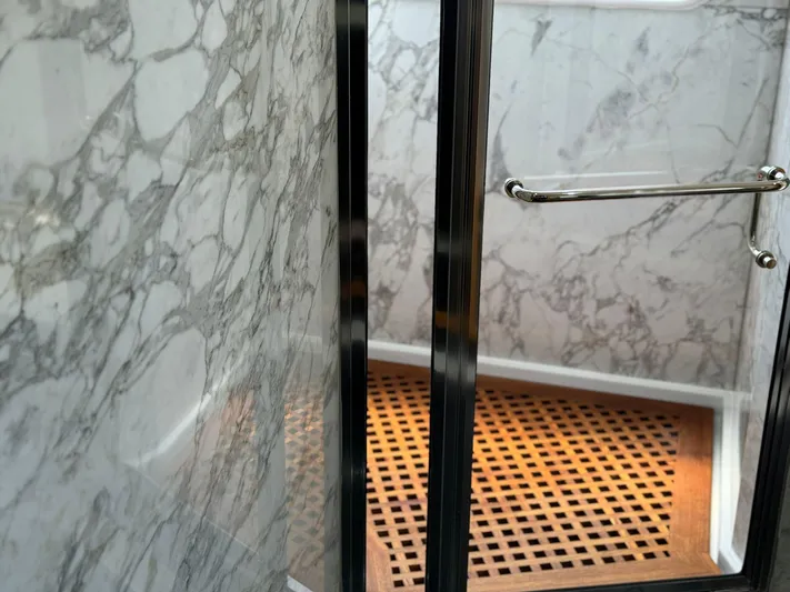 Island Heiress Yacht Photos Pics 