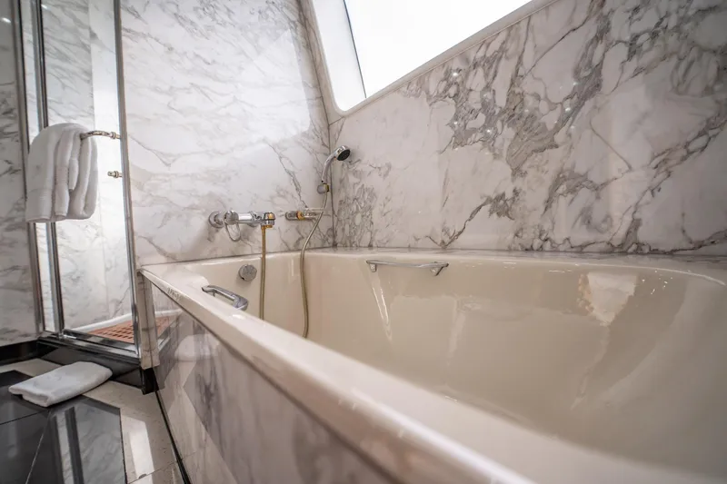 Island Heiress Yacht Photos Pics 