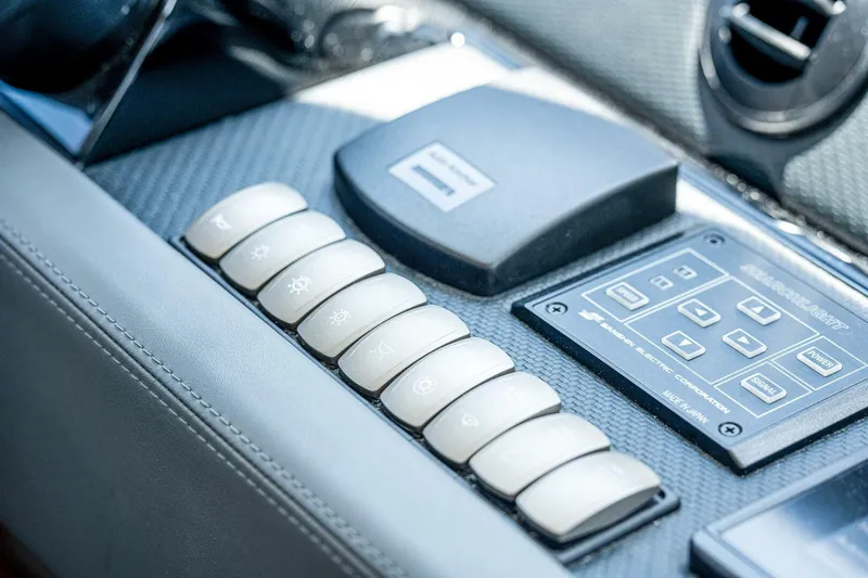 Jaaamn Yacht Photos Pics 2021 Riviera 575 Suv - Image 32