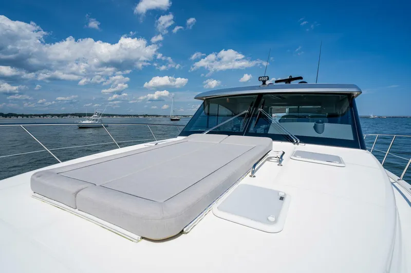 Jaaamn Yacht Photos Pics 2021 Riviera 575 Suv - Image 17