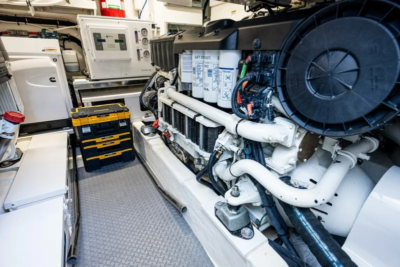 Jaaamn Yacht Photos Pics 2021 Riviera 575 Suv - Image 46