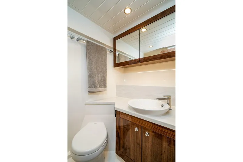 Jaaamn Yacht Photos Pics 2021 Riviera 575 Suv - Image 36