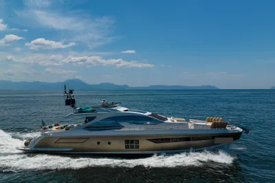 Azimut 77 S