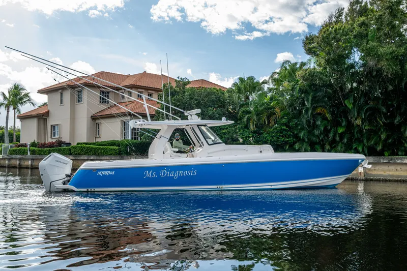 Mrs Diagnosis Yacht Photos Pics 