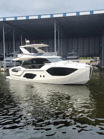  Yacht Photos Pics 2023 Absolute 52 Fly - Image 7