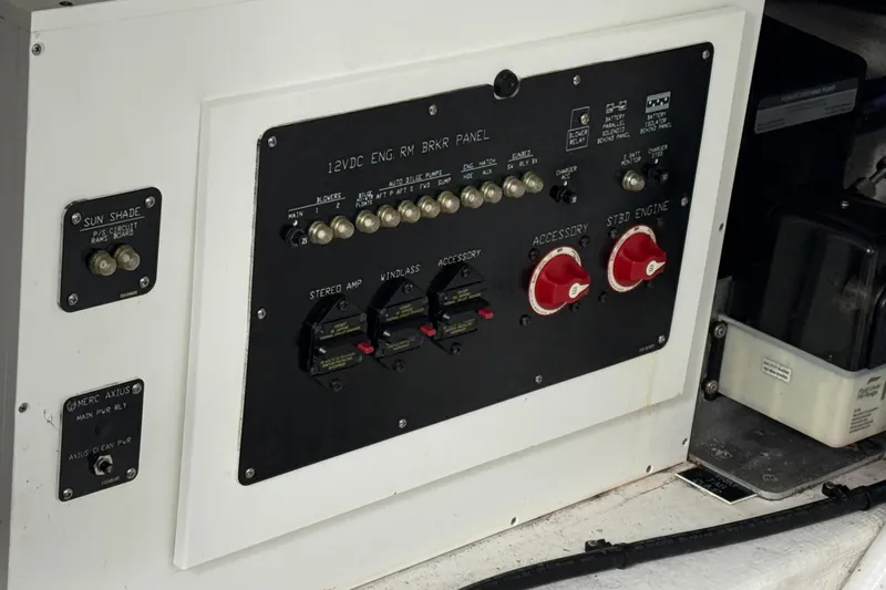 Parting Glass Yacht Photos Pics Battery switches