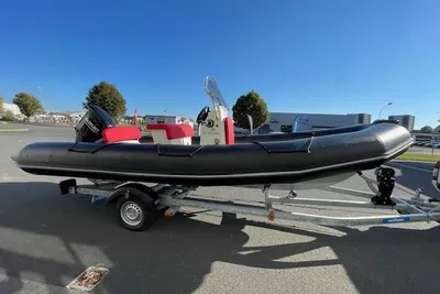 2019 Bombard Sunrider 650