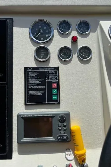 Pole Dancer Yacht Photos Pics 