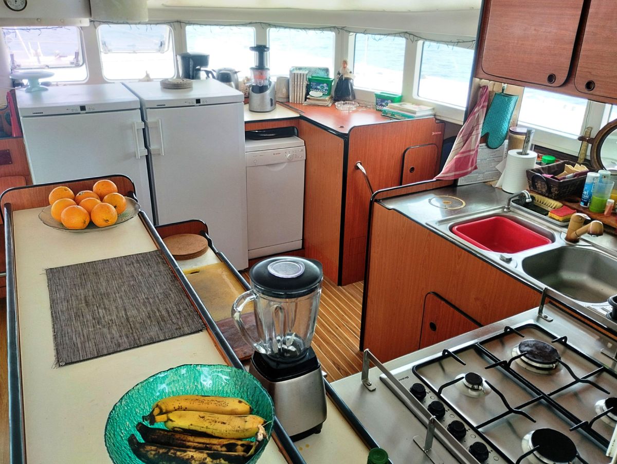 2004 Lagoon 55 