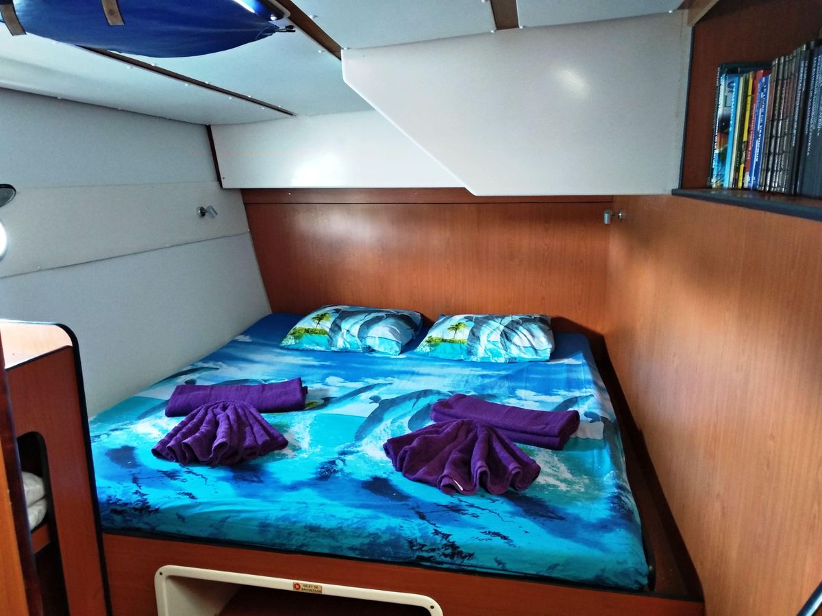 2004 Lagoon 55 