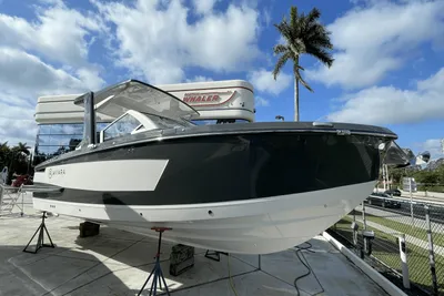 Aviara AV32 Outboard