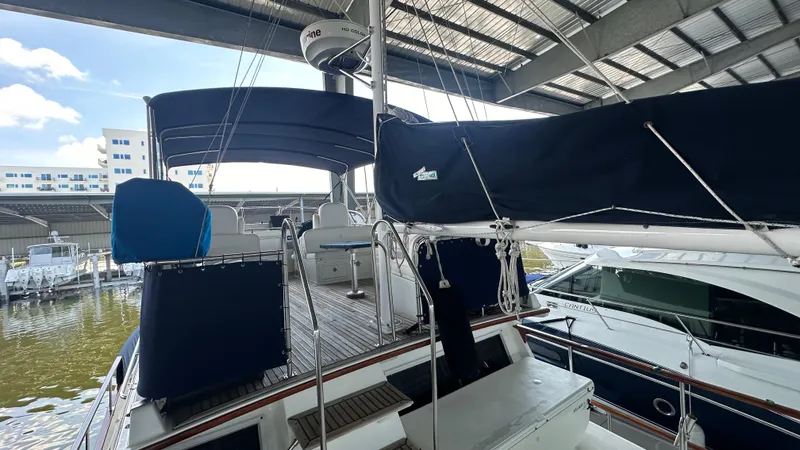 The Dog House Yacht Photos Pics 