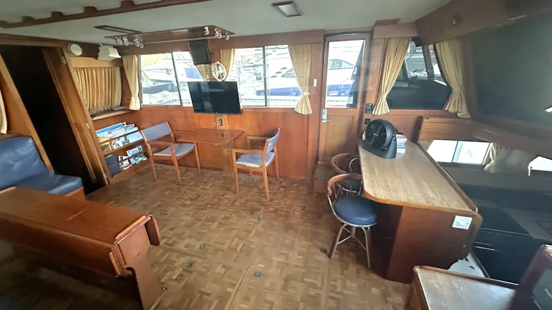 The Dog House Yacht Photos Pics 