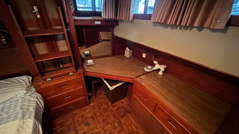 The Dog House Yacht Photos Pics 