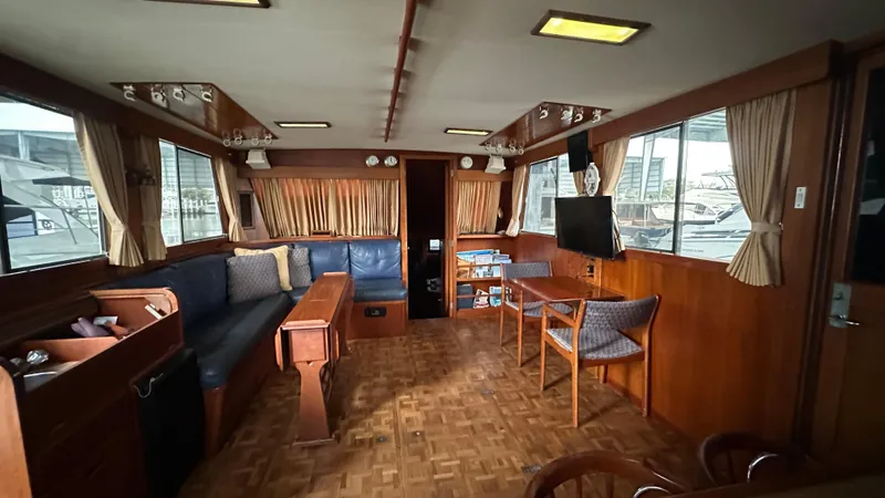 The Dog House Yacht Photos Pics 