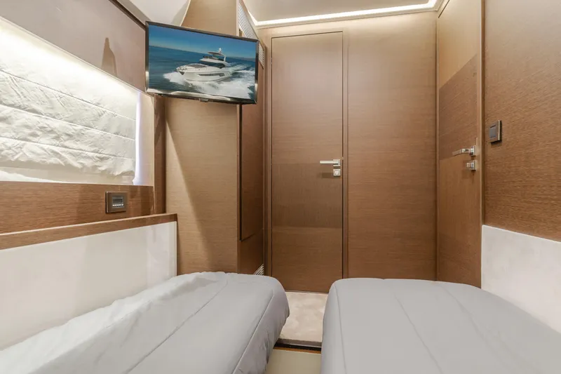 Seaduction Yacht Photos Pics 