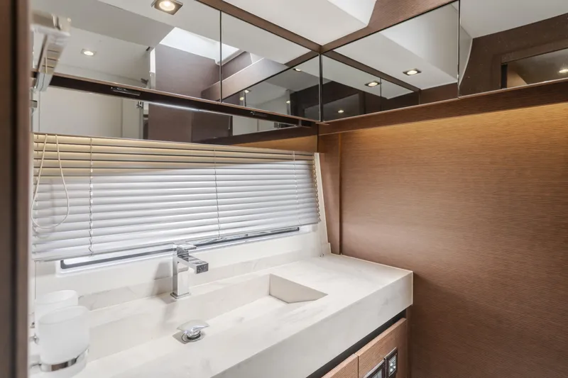 Seaduction Yacht Photos Pics 