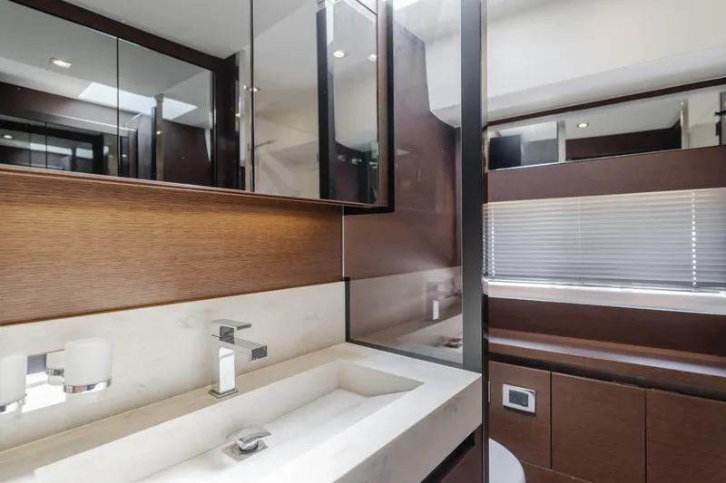 Seaduction Yacht Photos Pics 