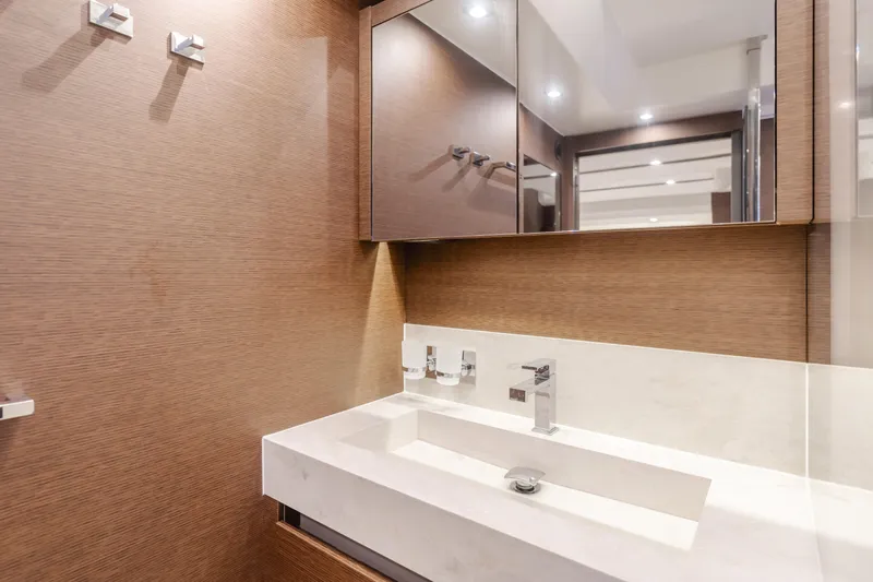 Seaduction Yacht Photos Pics 