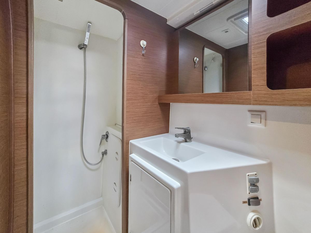 2019 Lagoon 42 