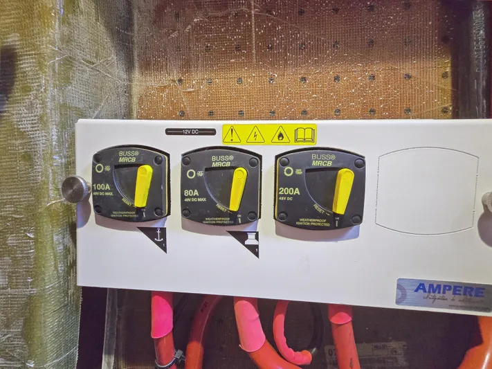 Le Tigre Yacht Photos Pics 