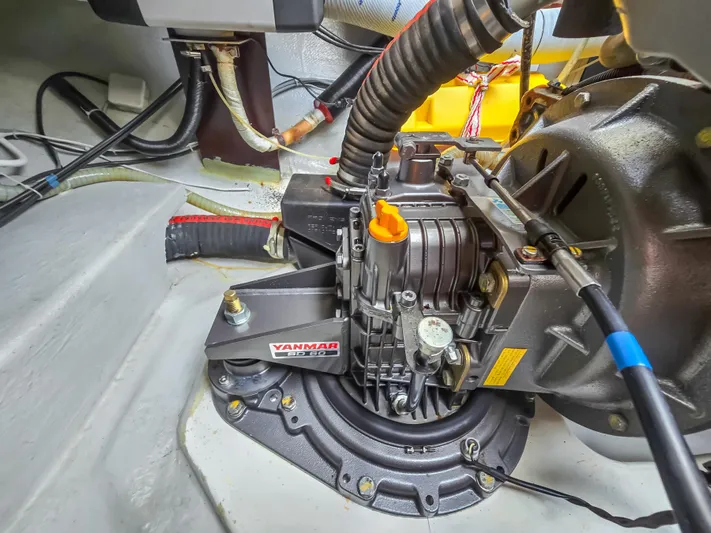 Le Tigre Yacht Photos Pics 