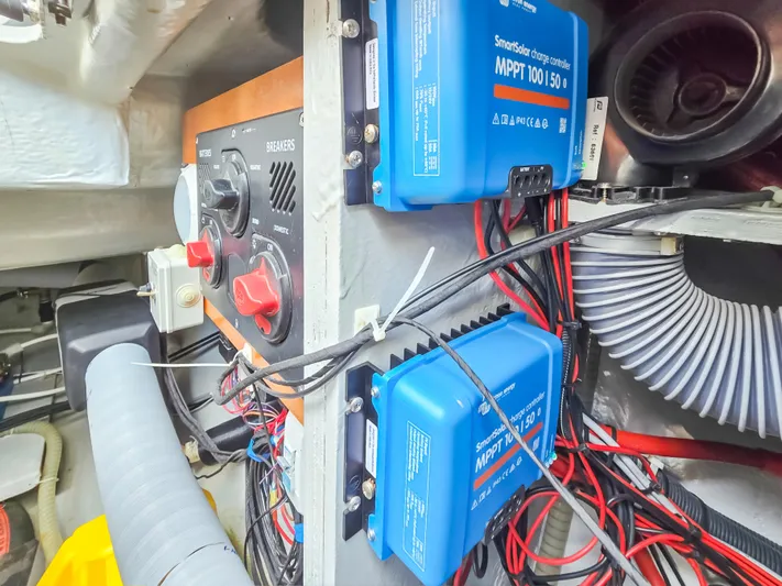 Le Tigre Yacht Photos Pics 