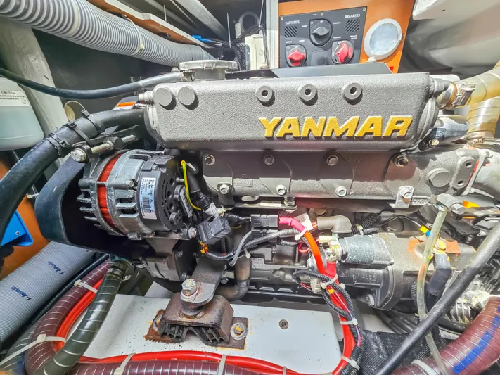 Le Tigre Yacht Photos Pics 