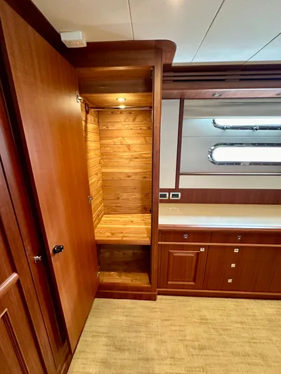 Unicorn Yacht Photos Pics 