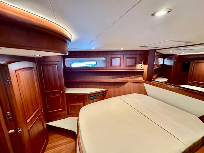 Unicorn Yacht Photos Pics 