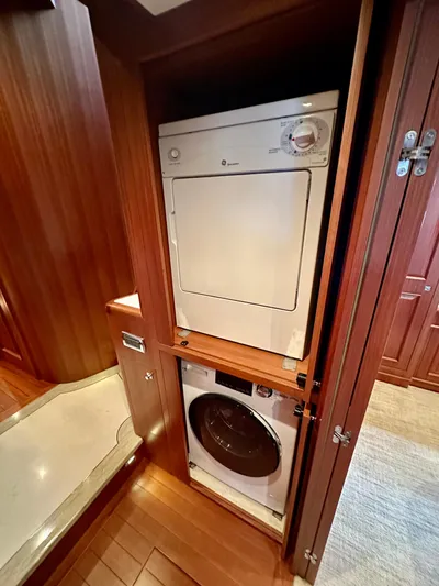 Unicorn Yacht Photos Pics 