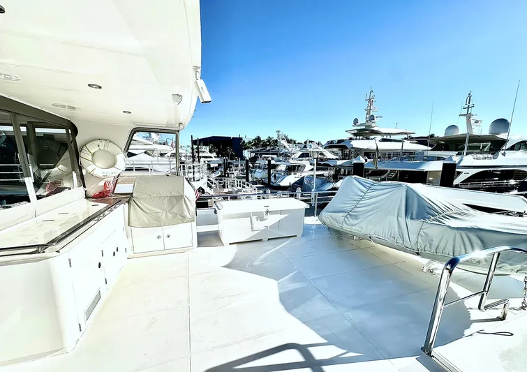 Unicorn Yacht Photos Pics 