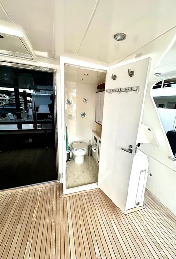 Unicorn Yacht Photos Pics 