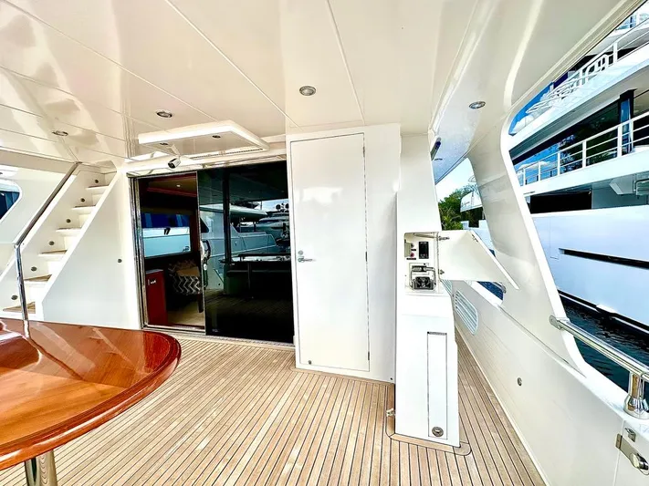 Unicorn Yacht Photos Pics 