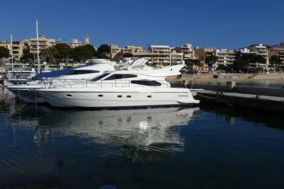 1999 Ferretti Yachts 46