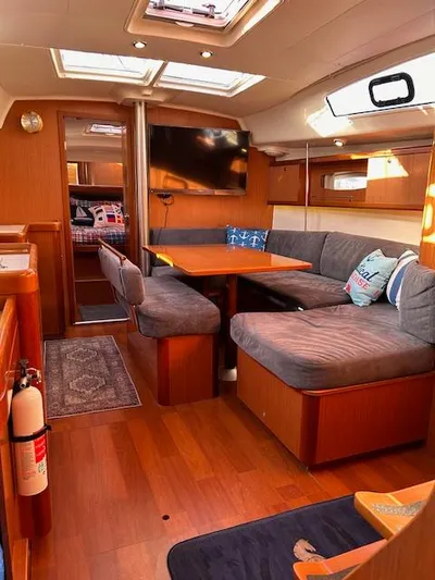 Sapphire Yacht Photos Pics Interior of 2009 Beneteau Oceanis 40 sailboat with cozy seating and modern amenities.