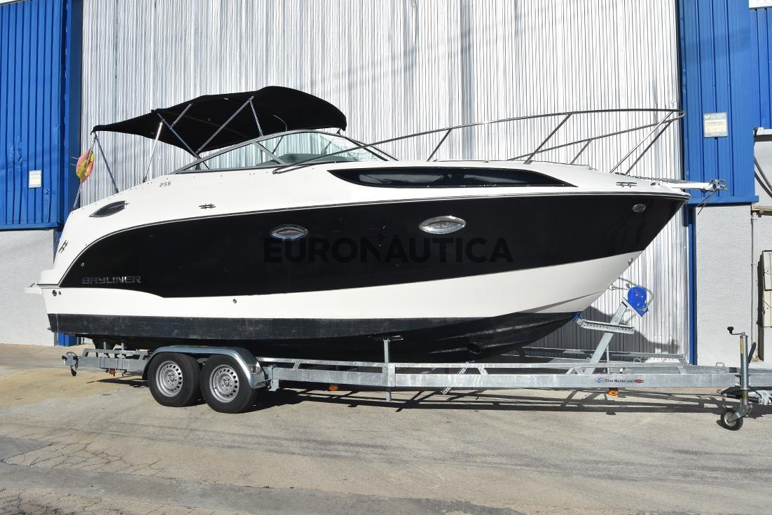 2012 Bayliner 255 Cruiser