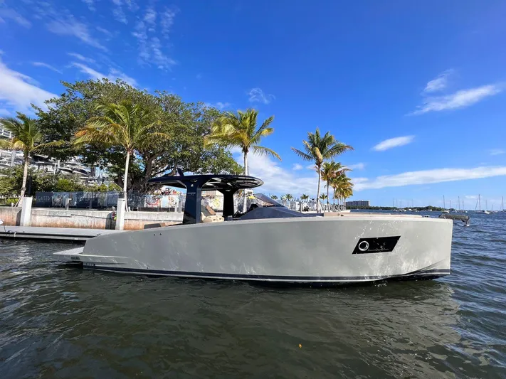 Oasis Yacht Photos Pics 