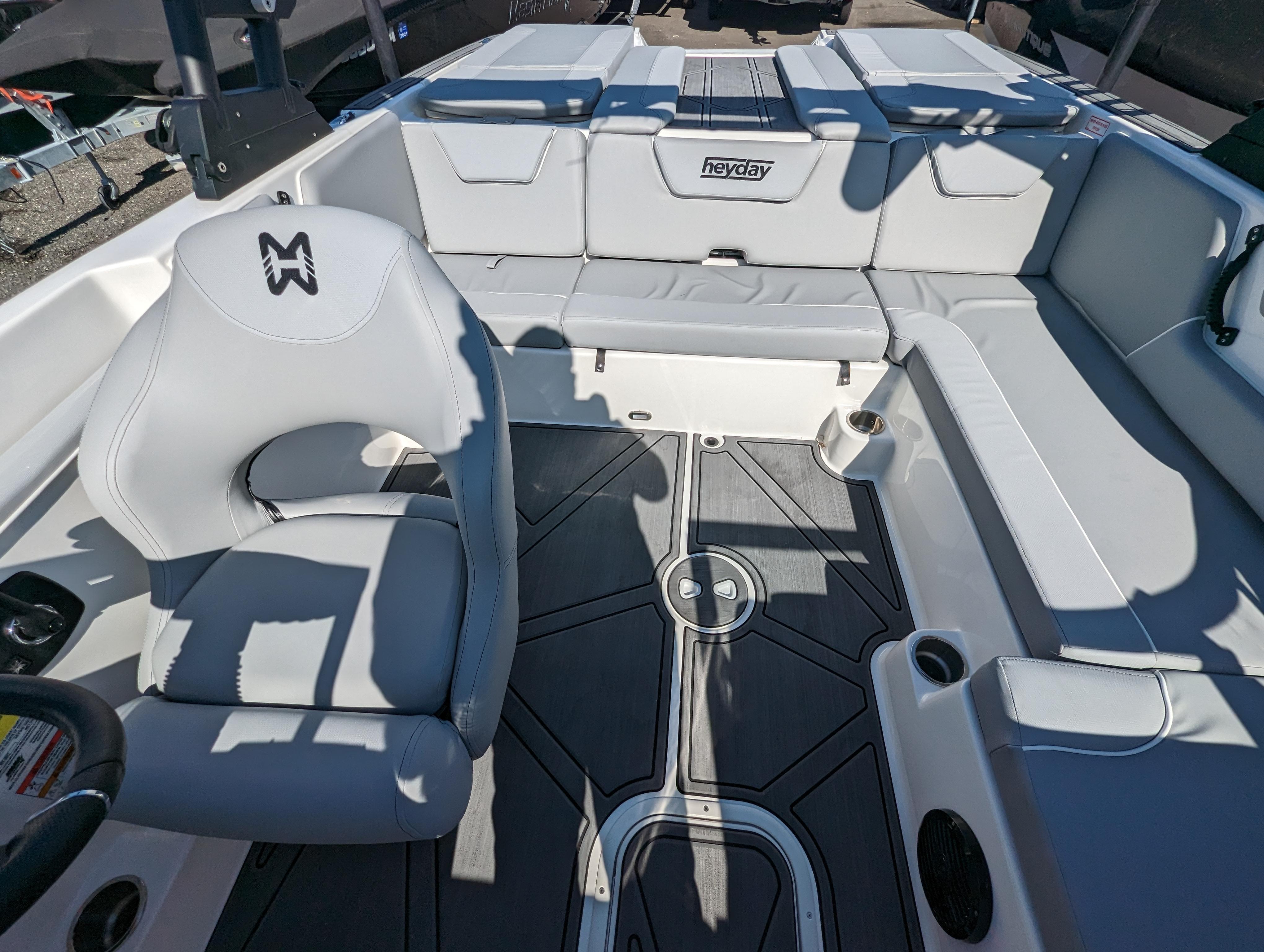 2023 Heyday WT-2DC Ski and Wakeboard for sale - YachtWorld